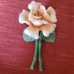 vintage peach porcelain rose figurine in the Capodimonte style